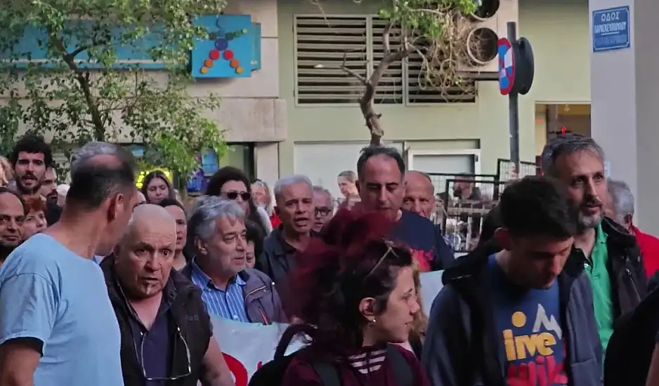 Σεπόλια: Κύμα οργής για έξωση σε οικογένεια που έχει παιδί με αναπηρία - «Ντροπή, ντροπή!»
