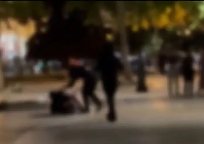 Θεσσαλονίκη: Άγριο ξύλο μεταξύ 14χρονων κοριτσιών – Σοκάρει το βίντεο ντοκουμέντο