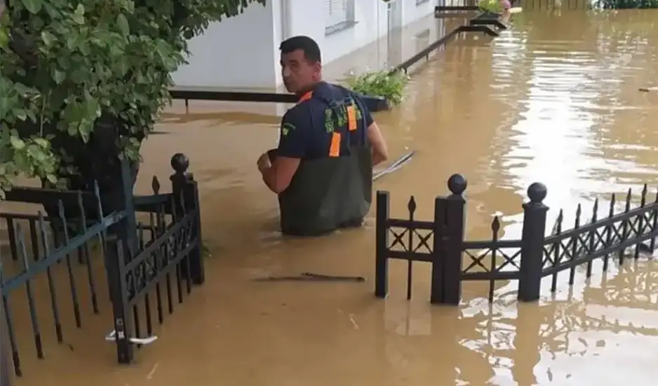 Πυροσβέστης και πατέρας τριών παιδιών στα Τρίκαλα σκοτώθηκε σε τροχαίο δυστύχημα