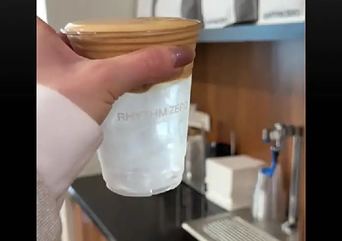 Cloud coffee: Πώς φτιάχνεται - Είναι καλό για την υγεία μας; - Η νέα τάση του TikTok