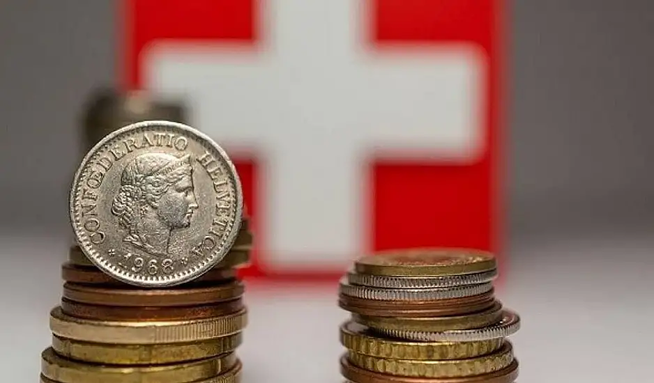 Υπουργείο Οικονομικών: Συγκέντρωση διαμαρτυρίας δανειοληπτών σε ελβετικό φράγκο