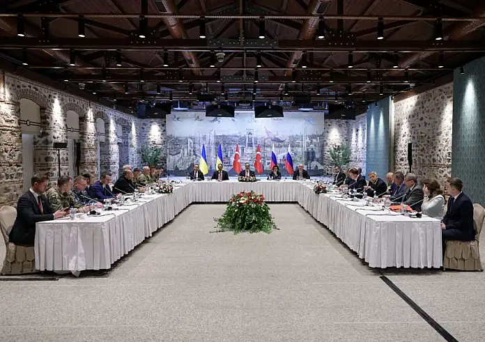 Reuters: 4 όρους έθεσε η Ρωσία για μία ειρηνευτική συμφωνία – Τι αποκάλυψε Ουκρανός αξιωματούχος