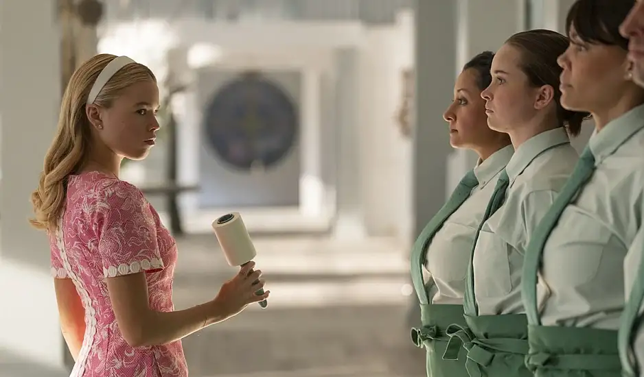 “Sirens” του Netflix: Να το δείτε ή οχι;