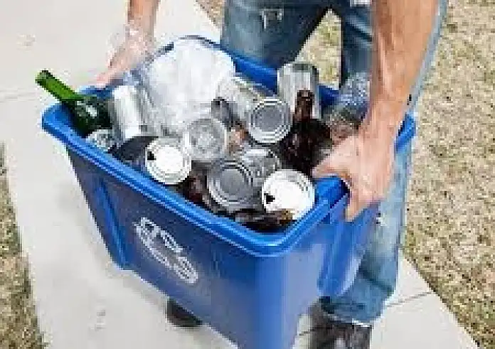Με 450.000 κουτιά σε 7 χρόνια, αγόρασε σπίτι – Έβγαλε 46.000 δολάρια από την ανακύκλωση.