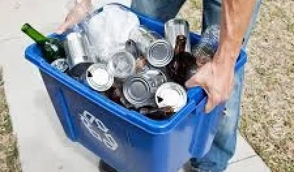 Με 450.000 κουτιά σε 7 χρόνια, αγόρασε σπίτι – Έβγαλε 46.000 δολάρια από την ανακύκλωση.