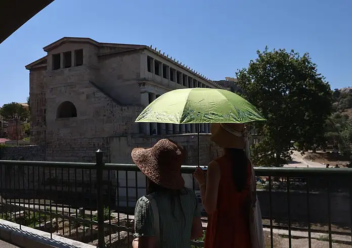 Έκτακτα μέτρα για τον καύσωνα: Τι ισχύει για τηλεργασία, delivery – Οι ώρες με παύση εργασιών