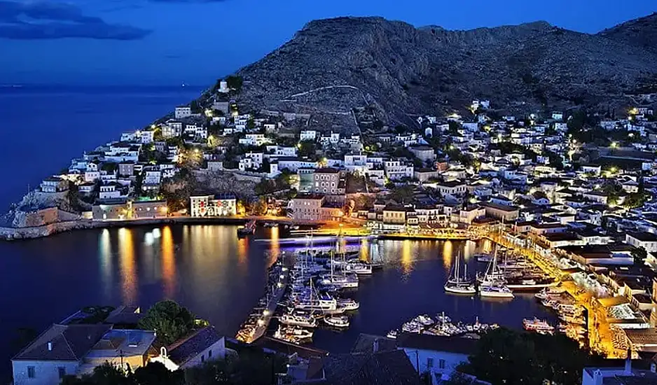 Μπλακ άουτ στην Ύδρα εξαιτίας της κακοκαιρίας – Το μήνυμα του δημάρχου