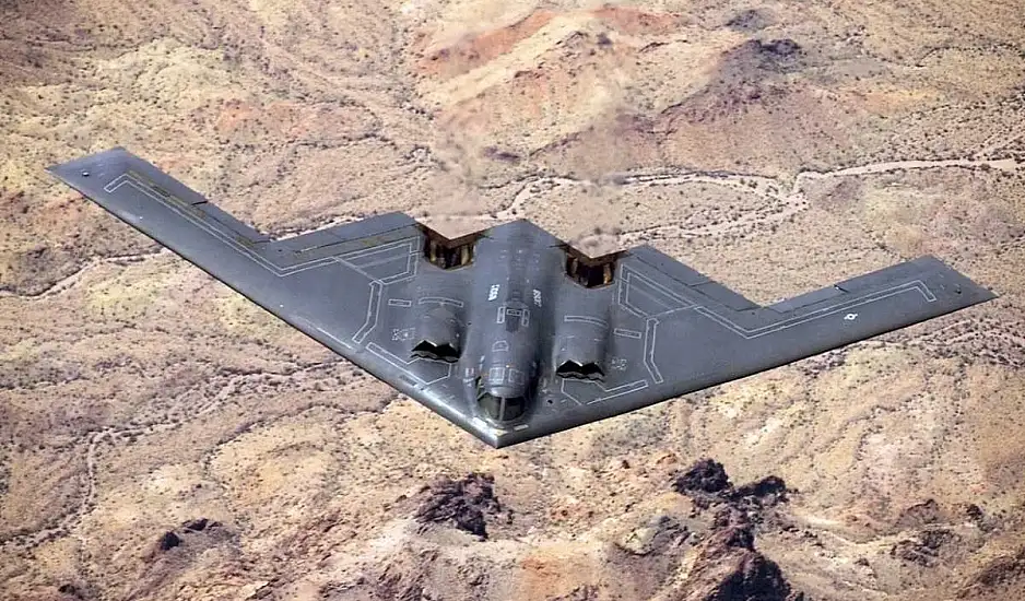 Αμερικανικά βομβαρδιστικά stealth Β-2 απογειώθηκαν από τις ΗΠΑ