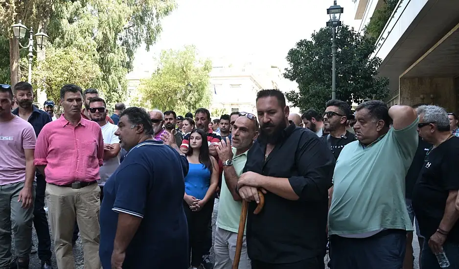 Μαξίμου: Συγκέντρωση κτηνοτρόφων – «Ξεκληρίζονται χωριά ολόκληρα»