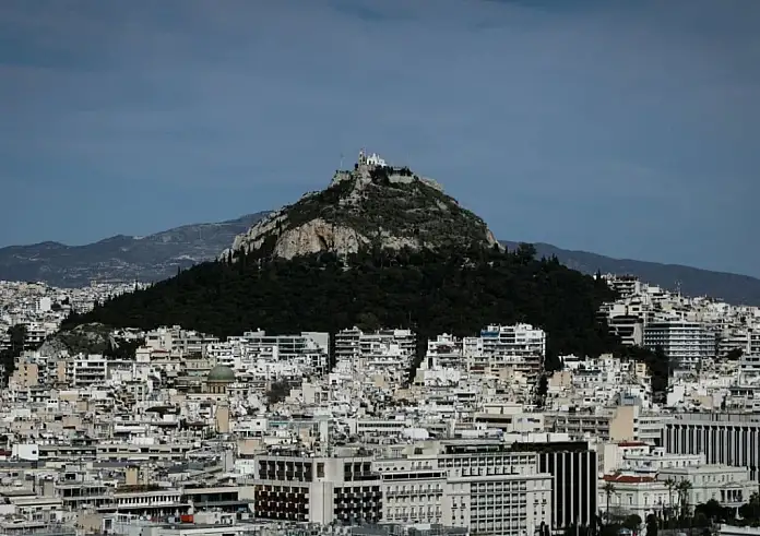 Λυκαβηττός: Κλείνει από τα μεσάνυχτα λόγω υψηλού κινδύνου πυρκαγιάς