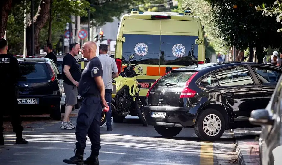 Αγία Παρασκευή: Εκτέλεση άνδρα στην μέση του δρόμου με 3 σφαίρες στον λαιμό