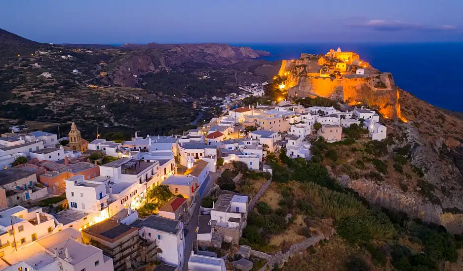 Guardian: Τα 10 κρυφά νησιά της Ευρώπης για ήρεμες διακοπές. Ένα ελληνικό νησί σε αυτά