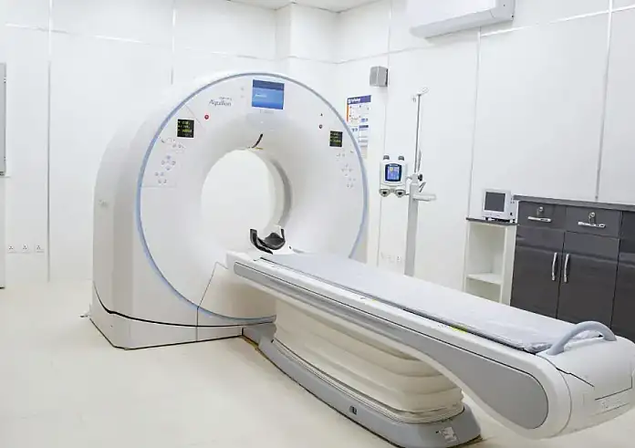 Σοκ στη Νέα Υόρκη: Τον ρούφηξε μαγνητικός τομογράφος, επειδή φορούσε μεταλλικό κολιέ