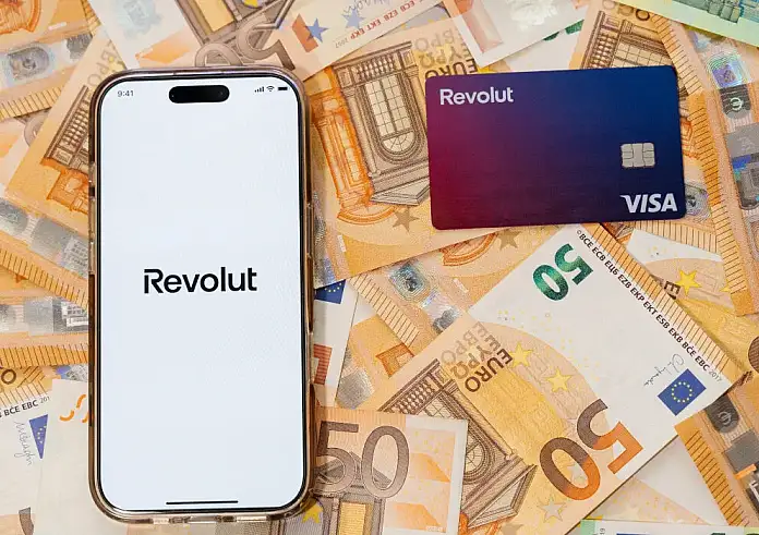Ιταλία: Οι Αρχές ελέγχουν τη Revolut για παραπλάνηση των πελατών της