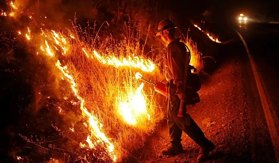 Η μέθοδος «αντιπύρ» που αντιστρέφει τη φωτιά με φωτιά – Πώς και πότε εφαρμόζεται