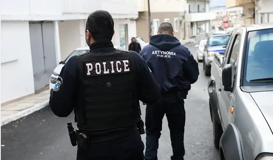 Επιχείρηση ΕΛ.ΑΣ. στην Κρήτη: Εγκληματική οργάνωση πίσω από ναρκωτικά, όπλα και εκβιασμούς