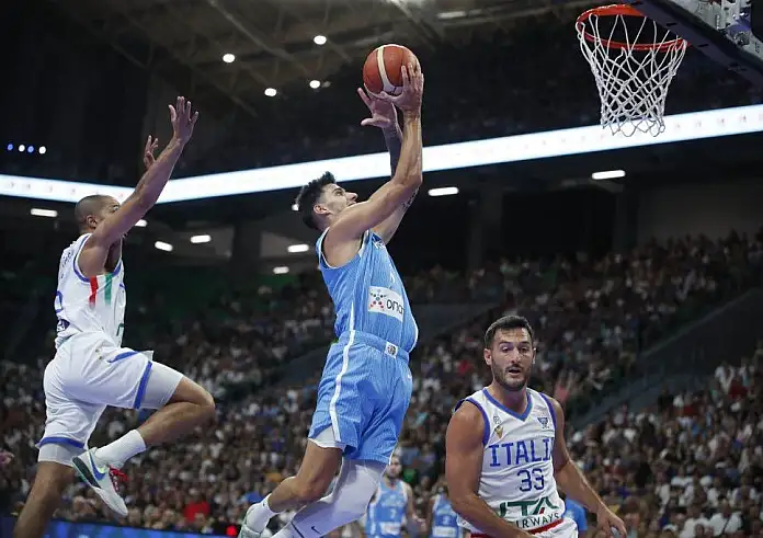 Ελλάδα - Ιταλία 76-74: Δυνατή νίκη της Εθνικής στο ΟΑΚΑ, πριν τους επίσημους αγώνες