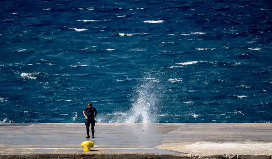 Καιρός: Ισχυροί άνεμοι και 40άρια - Το επικίνδυνο μελτέμι που διαρκεί