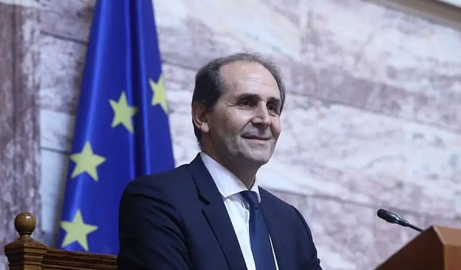 Απόστολος Βεσυρόπουλος: Έφυγε από ανακοπή – Μάχη 1 ώρας από διασώστες χωρίς αποτέλεσμα