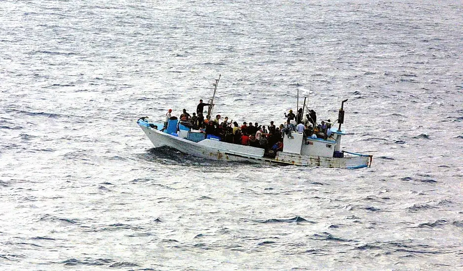Εξαρθρώθηκε κύκλωμα διακίνησης μεταναστών με έδρα την Τουρκία – Επιχείρηση Λιμενικού και ΕΥΠ