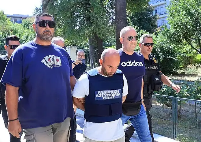 Βόλος: Ο 13χρονος γιος πάλεψε με τον πατέρα του για να σώσει τη μητέρα του
