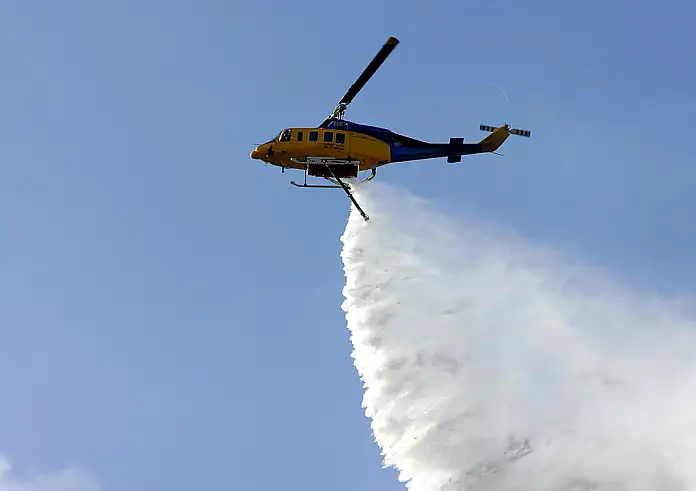 Φωτιά ξέσπασε στη Γλυκή Θεσπρωτίας κοντά σε οικισμό