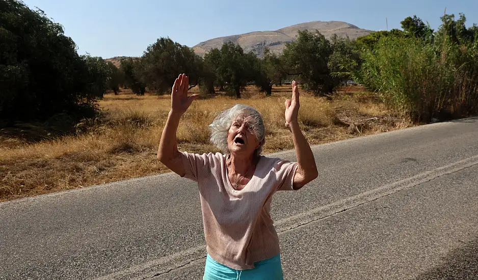 Κερατέα: Συγκλονισμένοι οι κάτοικοι με την φωτιά  - «Πάει το δασάκι μου, τελευταία φορά που σε βλέπω»