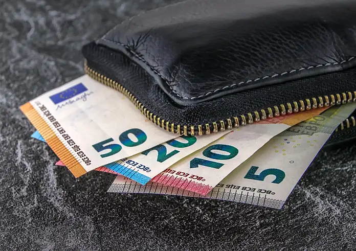 Νωρίτερα οι πληρωμές επιδομάτων Αυγούστου – Ποια είναι