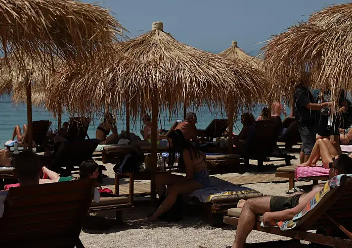 Κορονοϊός: Ανοδική πορεία στα κρούσματα τον Αύγουστο – 5 θάνατοι και μία διασωλήνωση την τελευταία εβδομάδα