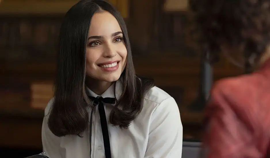 My Oxford Year: Η Sofia Carson στο πιο συγκινητικό love story του Netflix