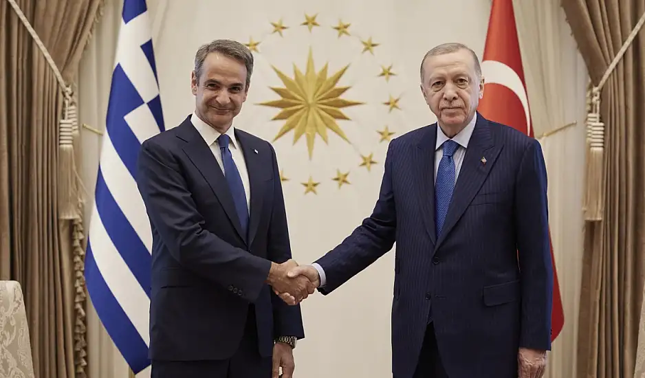 Σήμερα το τετ-α-τετ Μητσοτάκη – Ερντογάν: Με «μικρό καλάθι» η Αθήνα – Τα αγκάθια στη συνάντηση