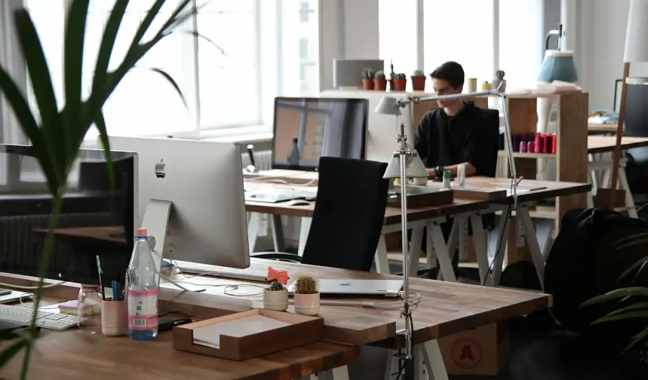 Feng Shui: 4 πρακτικές συμβουλές για να φέρεις τύχη και επιτυχία στη δουλειά σου