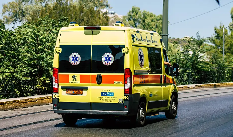Βόλος: Ακαριαίος ο θάνατος 20χρονου από πτώση σε ταράτσα – Το πλεξιγκλάς που κατέρρευσε