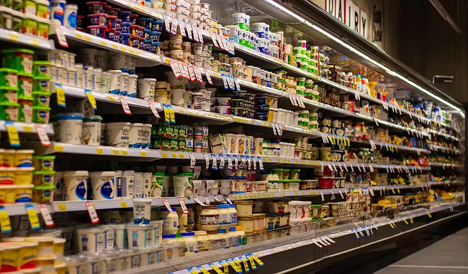 Σουηδία: Μειώνει στο 50% τον ΦΠΑ στα τρόφιμα – Μέτρο στήριξης για τα νοικοκυριά