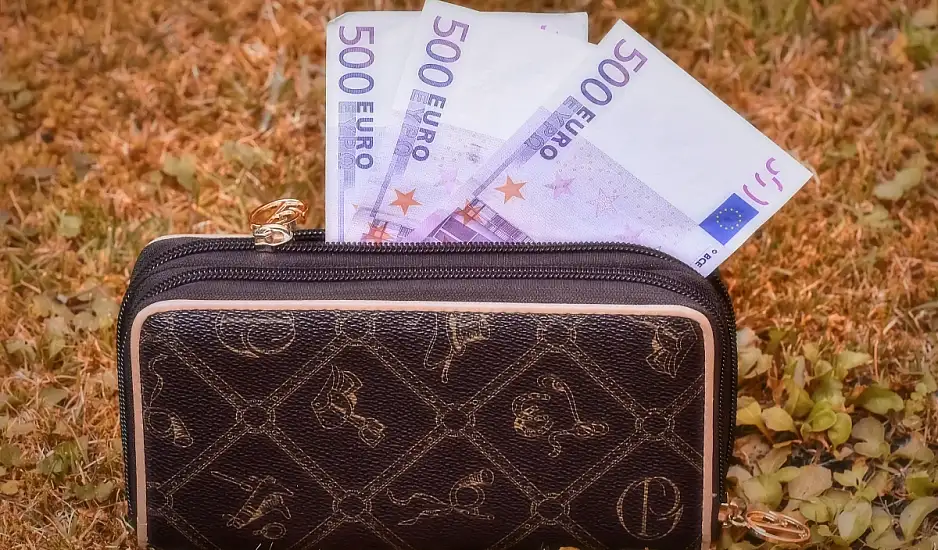 Τέλος τα 500άρικα: Πότε έρχονται τα νέα χαρτονομίσματα – Ποιες οι αλλαγές