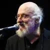 «Ένας άνθρωπος που μπορούσε να ενώσει τους Έλληνες» – Ο αποχαιρετισμός στον Διονύση Σαββόπουλο