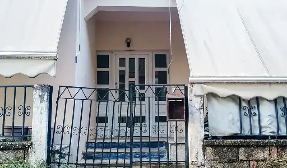 Τρίκαλα: «Βλέπαμε τηλεόραση, σηκώθηκα και την έπνιξα» – Τι αποκαλύπτει ο 18χρονος μητροκτόνος