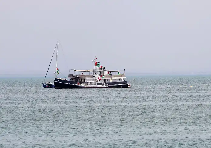 Global Sumud Flotilla: Το «Marinette» συνεχίζει προς τη Γάζα – Σιωπή ΕΕ για το ρεσάλτο, γενική απεργία στην Ιταλία