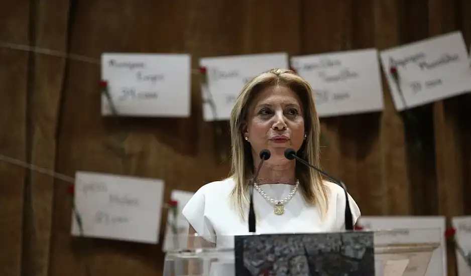 Politico για Καρυστιανού: Οι Έλληνες αναζητούν έναν πολιτικό σωτήρα στη θλιμμένη μητέρα