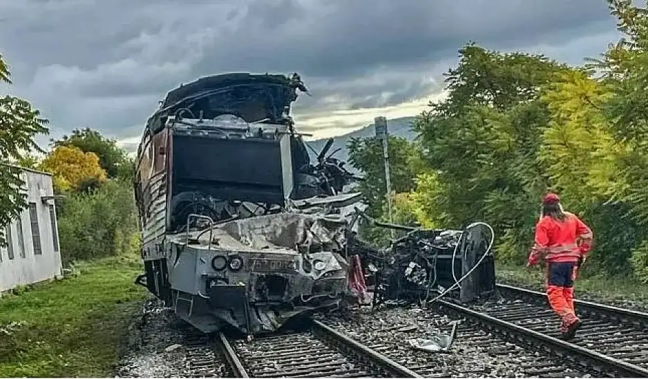 Σύγκρουση δύο τρένων express στη Σλοβακία: Τουλάχιστον 20 τραυματίες