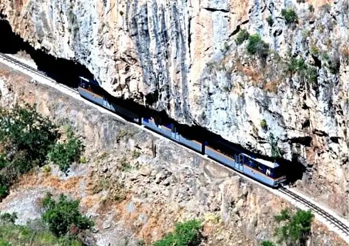 Ανακοίνωση της Hellenic Train για την βλάβη στον Οδοντωτό – Ασφαλής η αποβίβαση των επιβατών