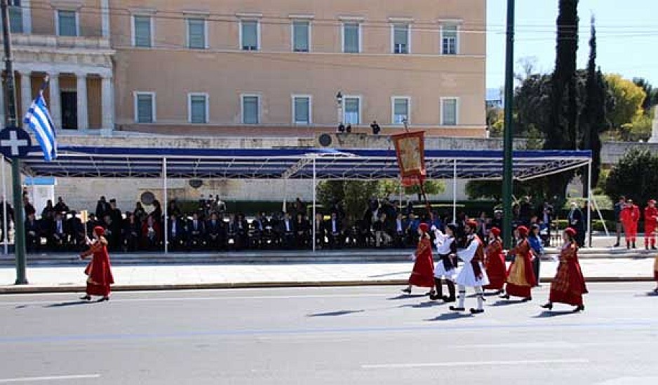 25η Μαρτίου: Τι ώρα αρχίζει η μαθητική παρέλαση στην Αθήνα - Κλειστοί δρόμοι