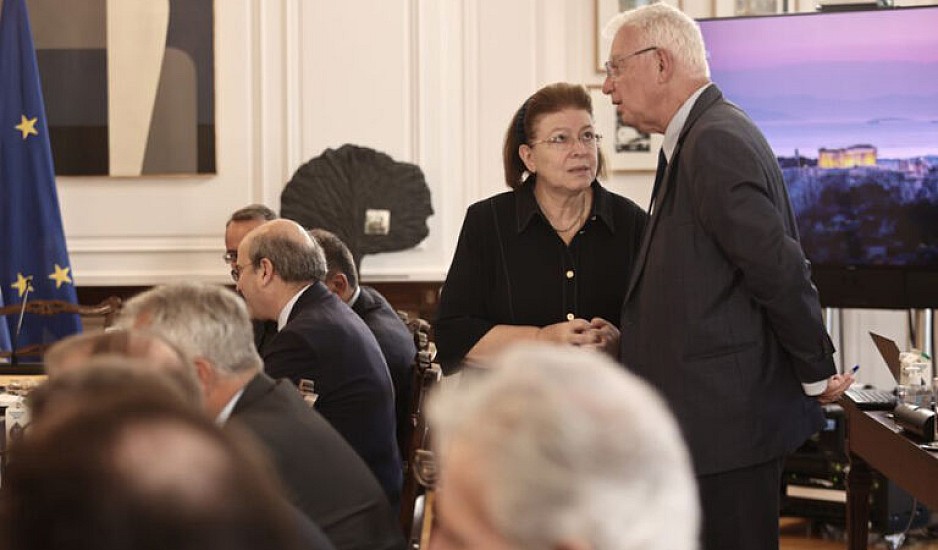 Κηδεία τέως Βασιλιά Κωνσταντίνου: Οι υπουργοί και βουλευτές της ΝΔ που θα δώσουν το παρών