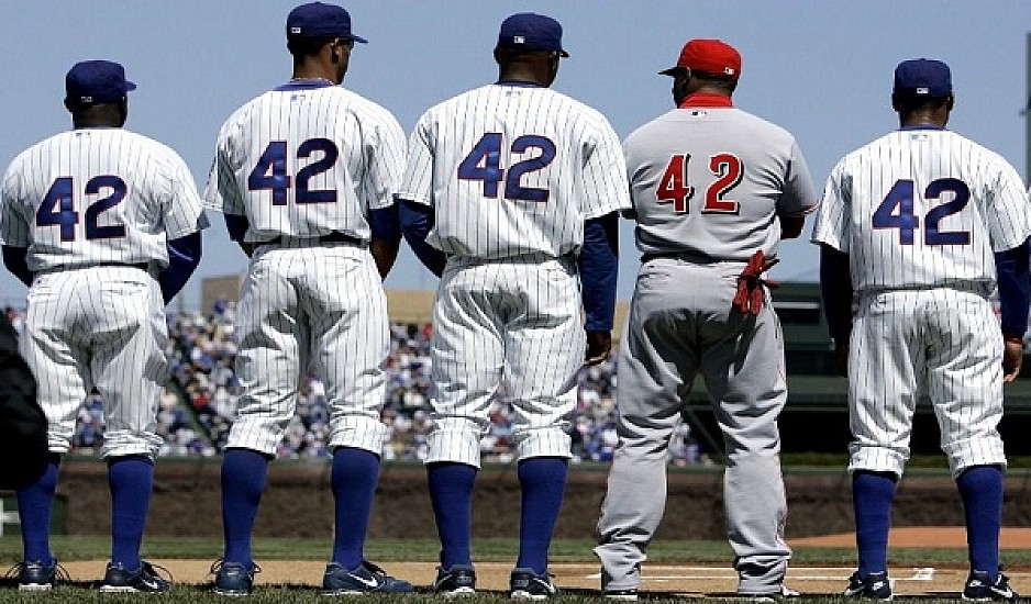 Γιατί το νούμερο 42 έχει αποσυρθεί για πάντα από το μπέιζμπολ;
