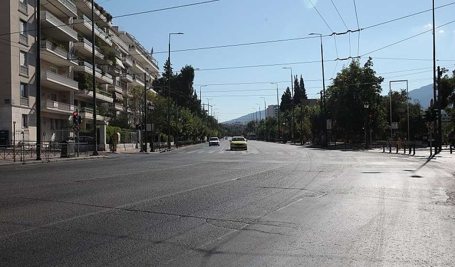 Δεκαπενταύγουστος στην Αθήνα: Άδεια η πόλη, πού πήγαν όλοι;