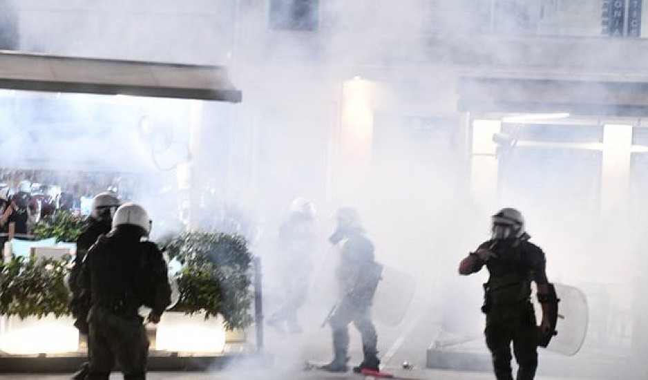 Θεσσαλονίκη: Για δεύτερη νύχτα επεισόδια στο ΑΠΘ με χημικά και πετροπόλεμο