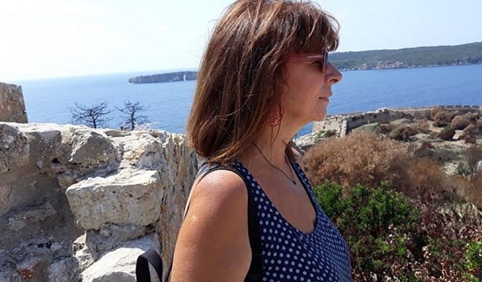 Σακελλαροπούλου: Η ζωή της μέσα από το Facebook. Τα παιδικά χρόνια και η αγάπη για τα ταξίδια