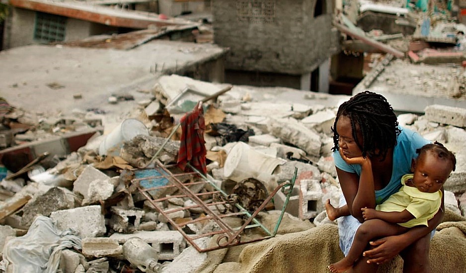 Ο σεισμός των 7,2 Ρίχτερ άφησε πίσω του εκατοντάδες νεκρούς και τραυματίες στην Αϊτή