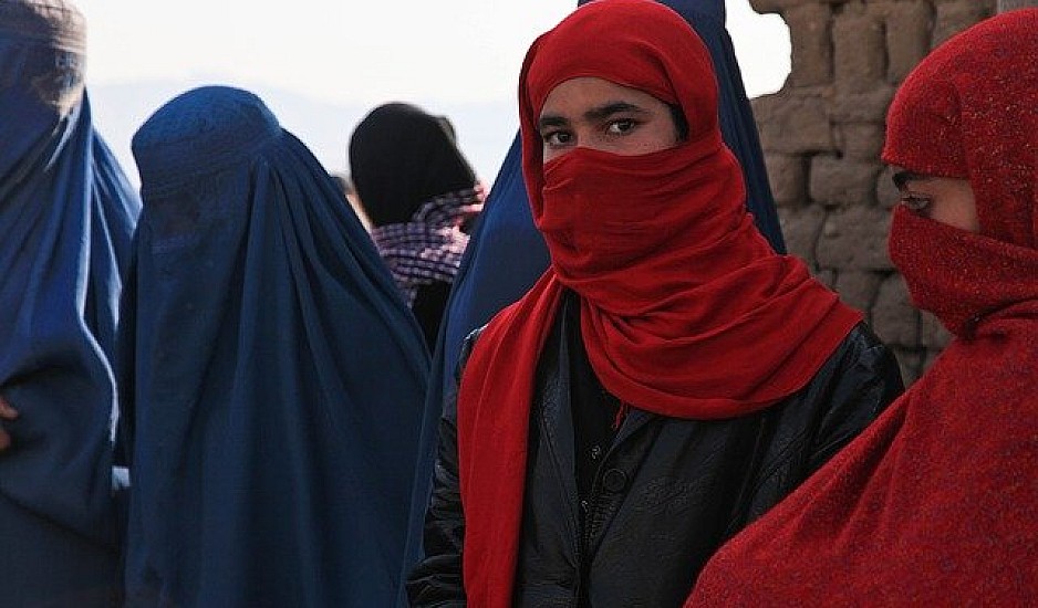 Αφγανιστάν: Τι σημαίνει να είσαι γυναίκα στη χώρα των Ταλιμπάν – Συγκλονιστικές μαρτυρίες
