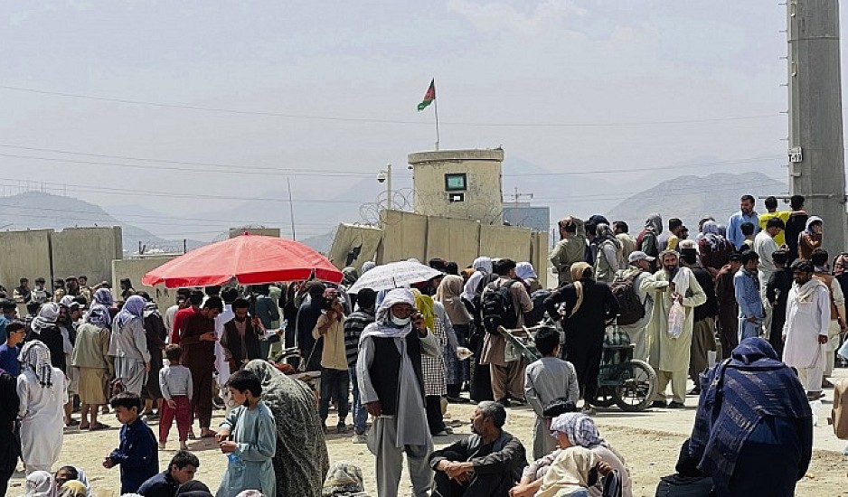 Σταϊνμάιερ: Οι εικόνες απελπισίας στο αεροδρόμιο της Καμπούλ είναι ένα όνειδος για τη Δύση